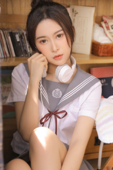 小岛みなみ
