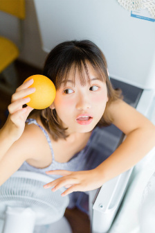 不扣钮的女孩 电影